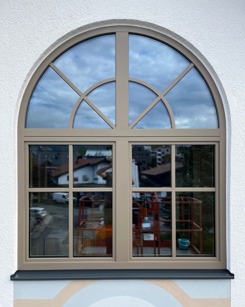 Rundbogen Fenster Holz-Alu